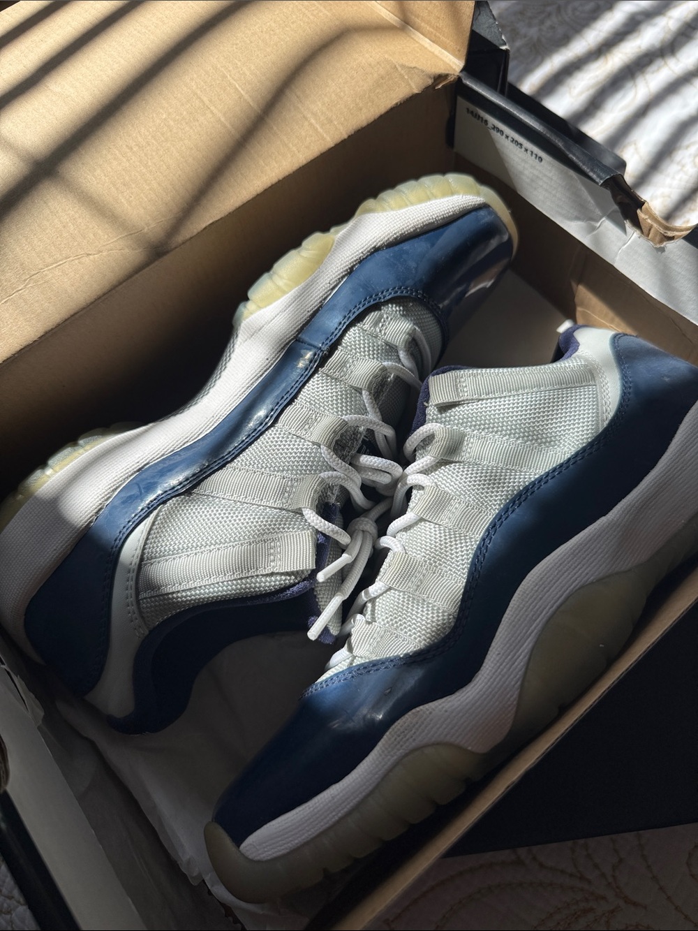 Jordan 11 Retro Low Georgetown